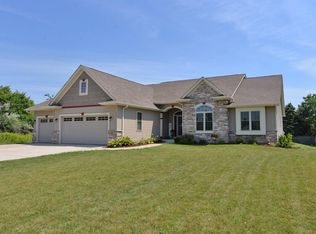 201 90th St, Racine, WI 53406