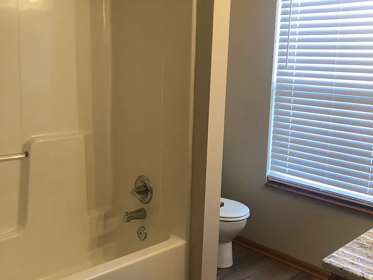 8637 N Mersington Ln — Photo 9