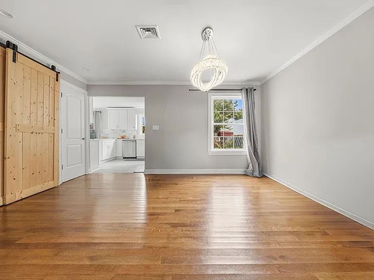3 Sunrise St — Photo 4