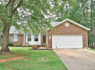 1508 Pine Mountain Rd, Charlotte, NC 28214