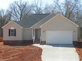 2429 Heritage View Ln, Thomasville, NC 27360