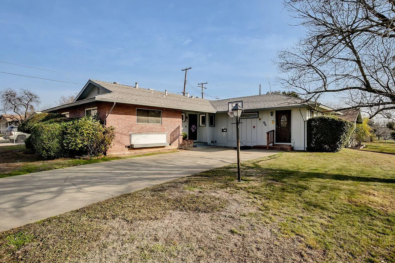 3900 Fargo Way photo 1