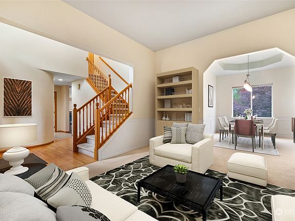 4th image of 12407 Crystal Place NE