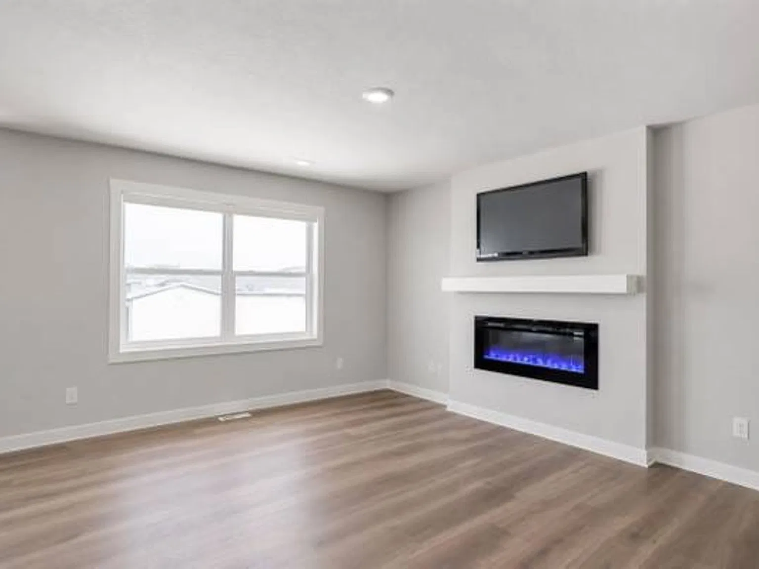 353 Juniper Dr - 3BR 2.5ba Townhouse in Waukee — Photo 4
