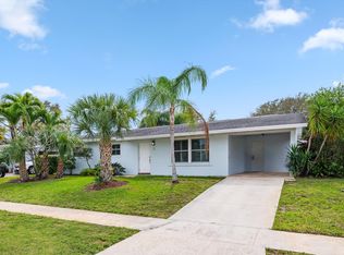 16 Ridgewood Cir, Tequesta, FL 33469