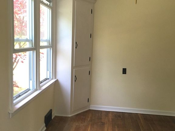 5th image of 5 Saradale Ave