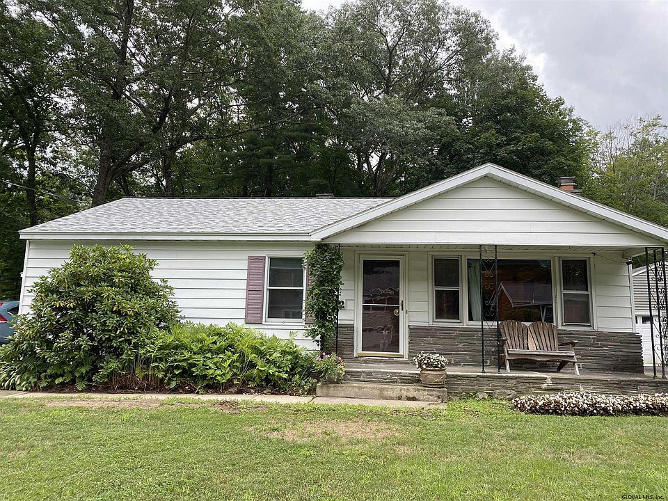 1st image of 522 Leahy Ln