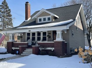 632 N Brainard St, Naperville, IL 60563