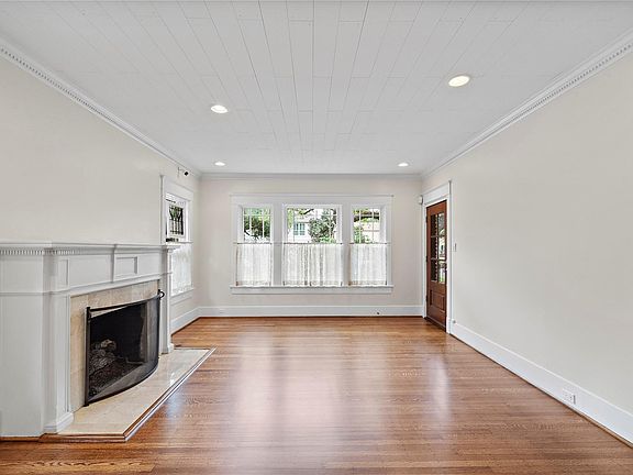 4th image of 3404 Audubon Pl