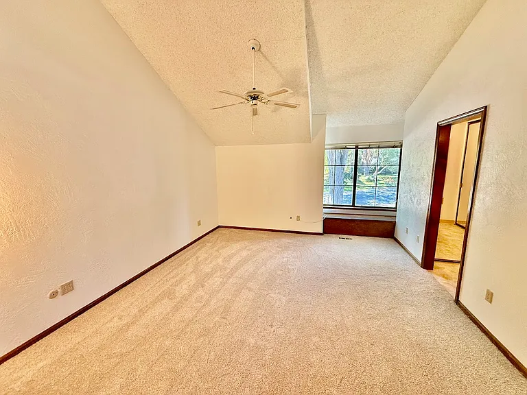 10170 W Cranberry Ct — Photo 34