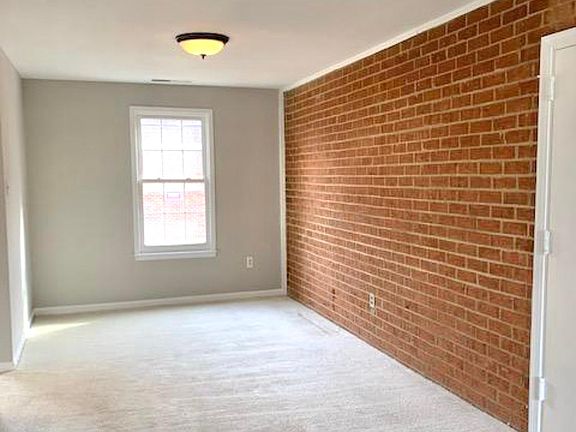 2nd image of 736 Quince Orchard Blvd APT 102