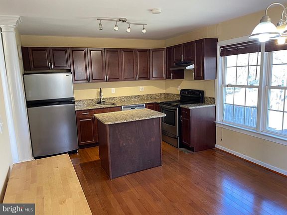 4th image of 8917 Shamrock Ct