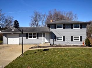 3023 Maplegrove Ave, Louisville, OH 44641