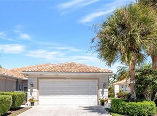 5025 Ventura Ct, Naples, FL 34109