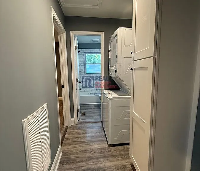456 Haley St SE — Photo 9