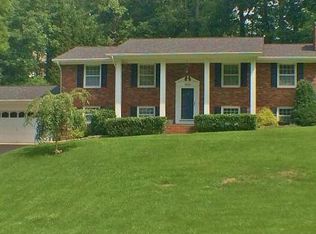 3829 Lochwood Rd, Kingsport, TN 37660