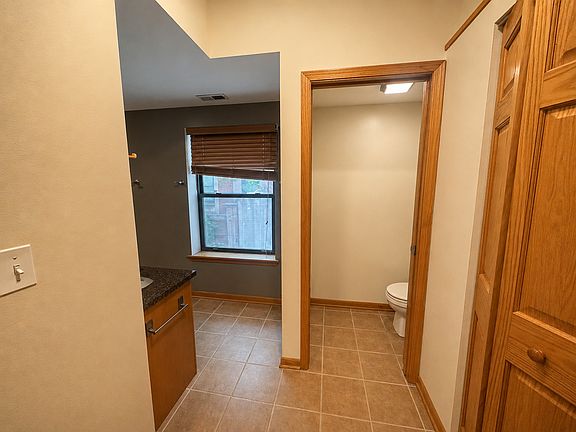 4th image of 5252 S Drexel Ave APT 1A