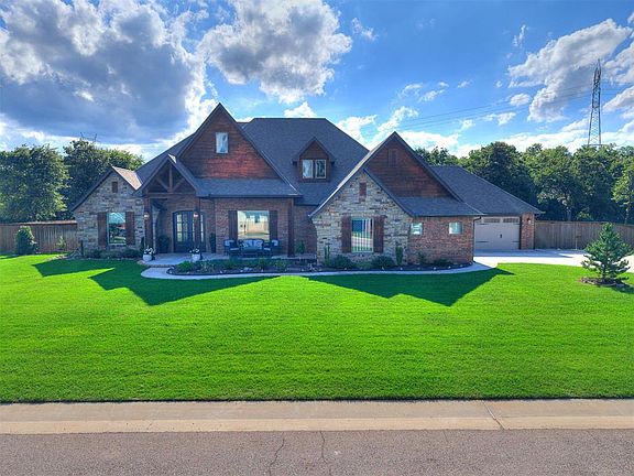 2nd image of 1605 Baylee Ln