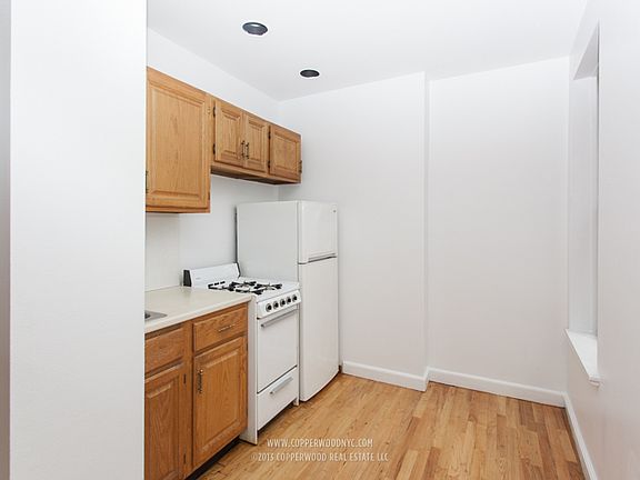 5th image of 253 E 78th St APT 27