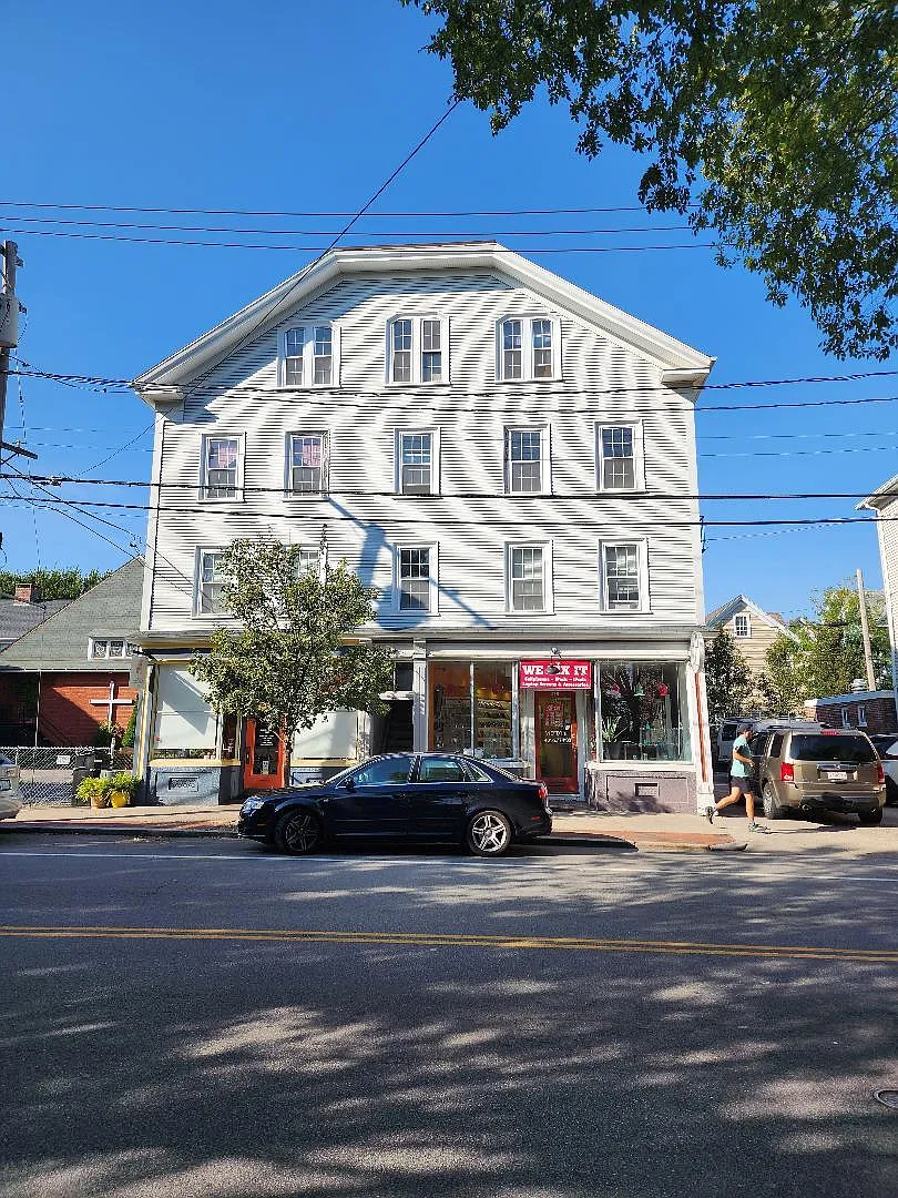 216 Wickenden St — Photo 1