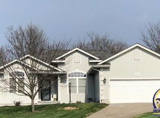 3424 NW Hickory Ridge Ln, Topeka, KS 66618