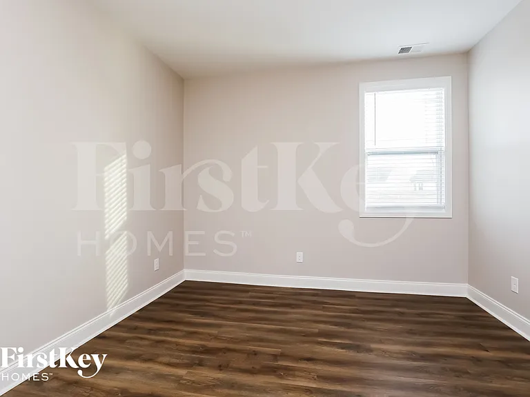 1238 Catawba Way — Photo 12