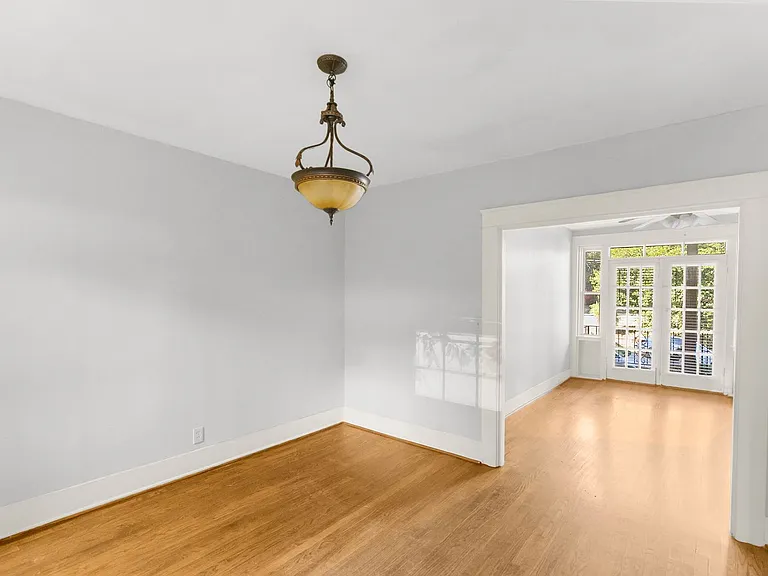 Elmhardt Apartments — Photo 7
