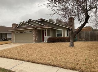 107 Joyce Ln, Victoria, TX 77901