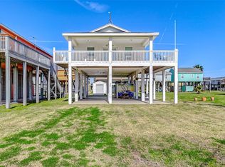 862 N Holiday Dr, Pt Bolivar, TX 77650