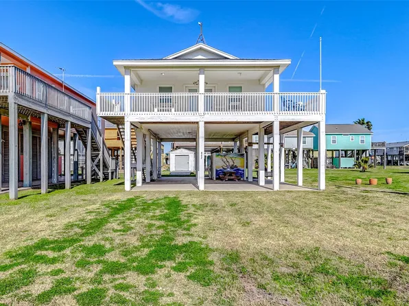 862 N Holiday Dr, Pt Bolivar, TX 77650