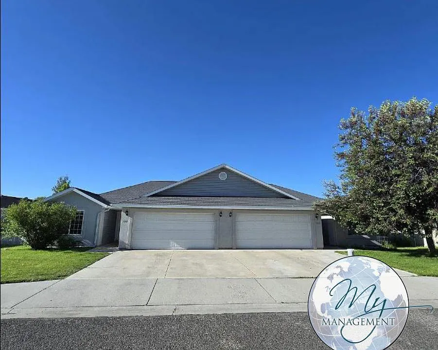 765 Caswell Ave W