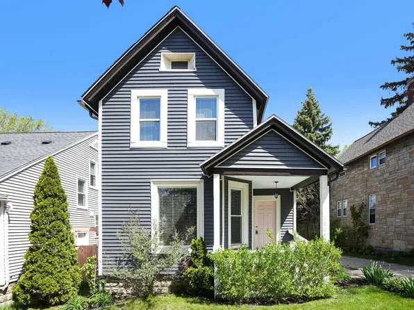 1007 11th St NW, Grand Rapids, MI 49504