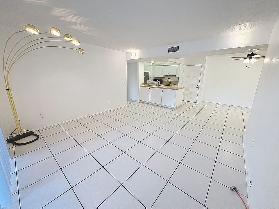 1st image of 4411 Shady Terrace Ln APT 109