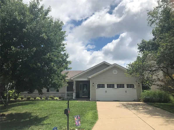6 Strawgrass Ct, Saint Charles, MO 63304