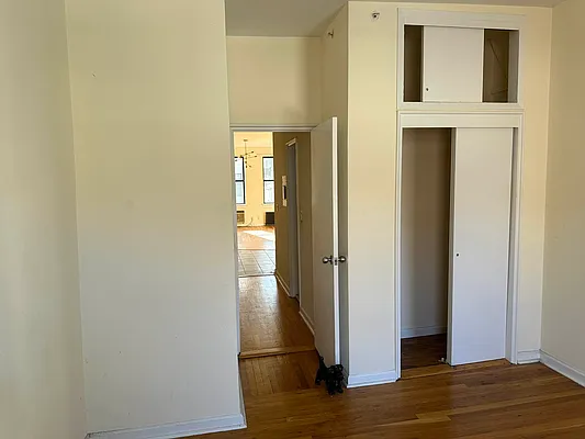 Rented by Eric Goodman Realty Corp | media 5