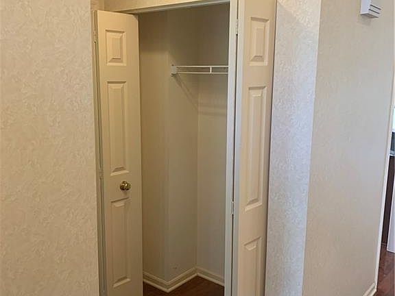 3rd image of 6966 Wembley Cir