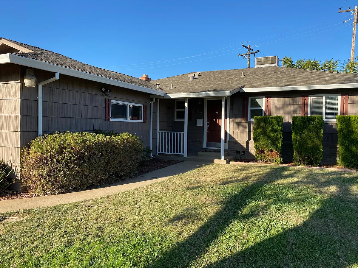 Photo 1 of 9 - 2545 Ganzan Way - Rancho Cordova, CA Primary Photo - 2545 Ganzan Way