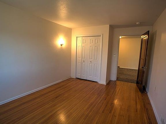 3rd image of 127 E Lincoln St APT 3