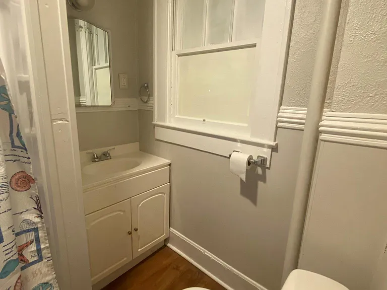 Upstairs Full Bath