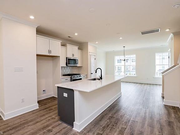 4th image of 2020 Stanford Ln Lot 338