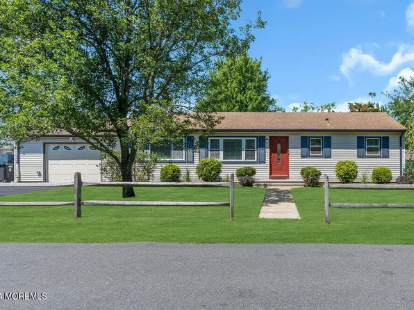 453 Rose Avenue, Brick, NJ 08724