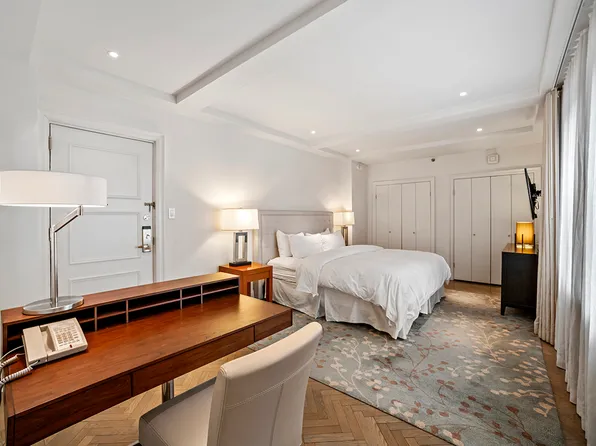 160 Central Park South image 8 of 14