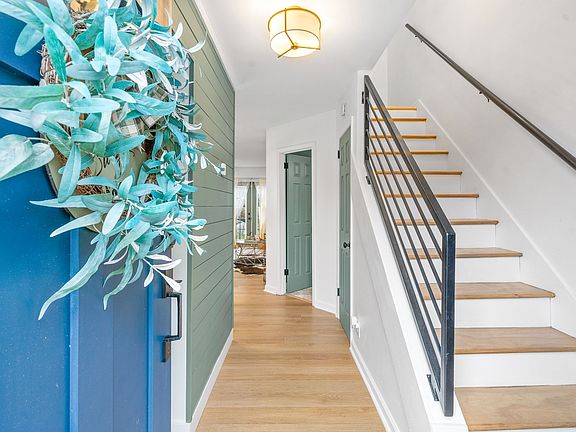 2nd image of 104 Azalea Ct