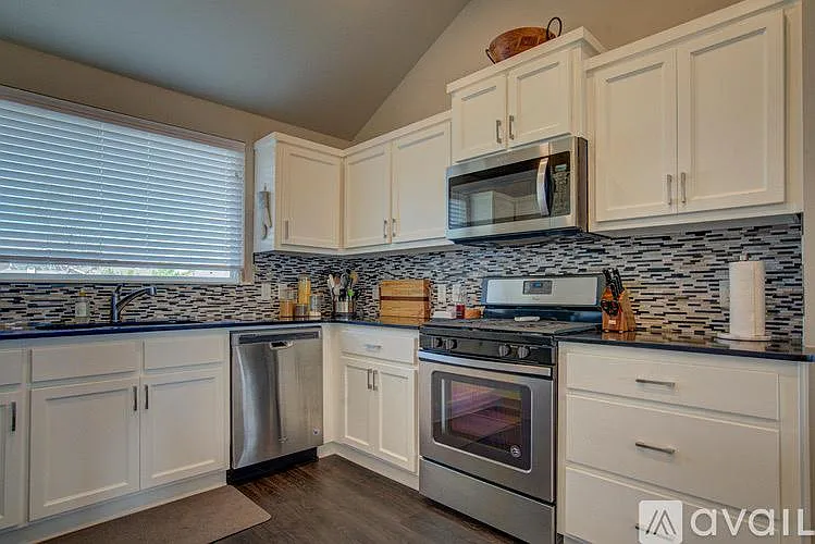 3145 Midland Valley St — Photo 12