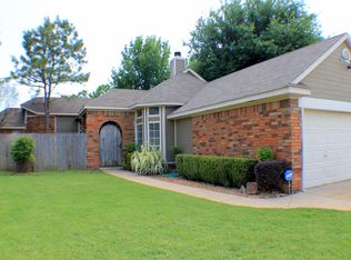 2408 Larkhaven St, Norman, OK 73071