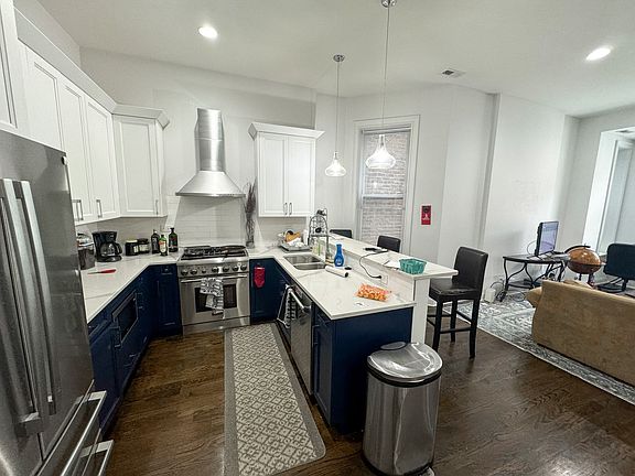2nd image of 2127 N Sheffield Ave #1