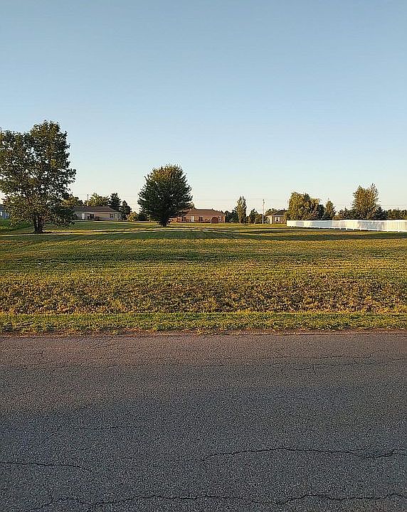 1st image of 47 Nell Manor Dr