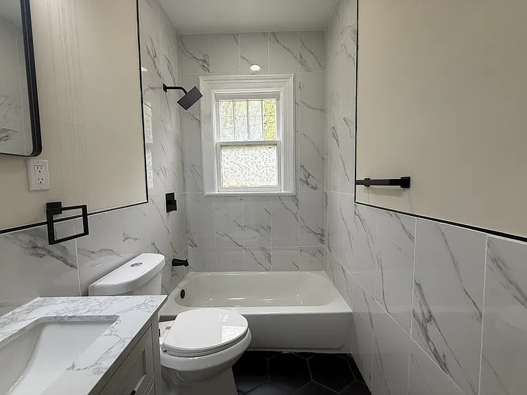 2738 Riverside Ave #14 — Photo 8
