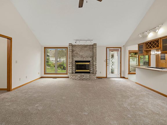 2nd image of 10911 Mill Lake Cv