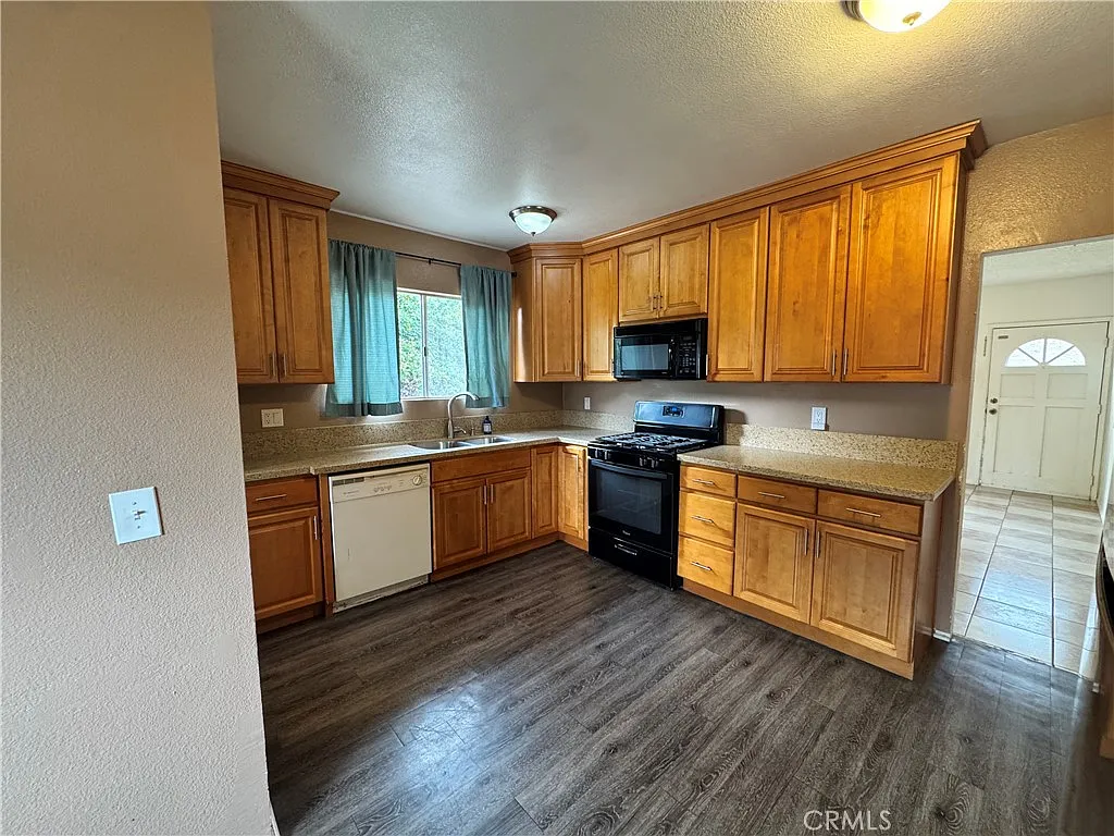 Building Photo - 9605 Sunland Pl